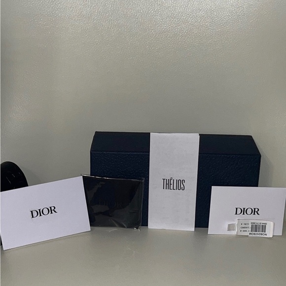 AUTHENTIC THE DIOR SIGNATURE S5U 60MM SQUARE - Picture 5 of 7